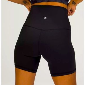 Lululemon wonder under 6 inch shorts